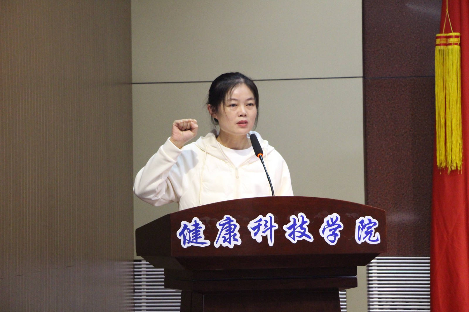职工组宣誓(1).jpg